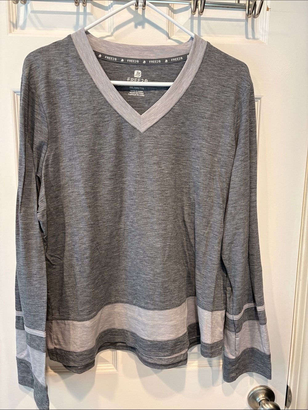FREE2B Gray V-Neck Long Sleeve Top with Light Gray Accents